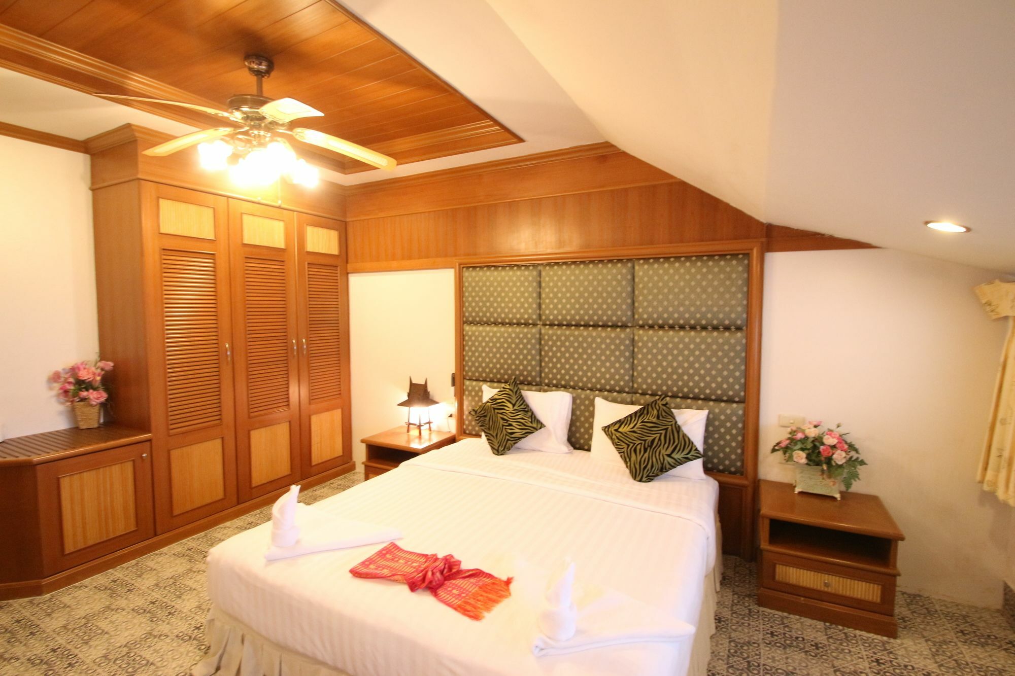 Sea Dream Patong Exterior foto